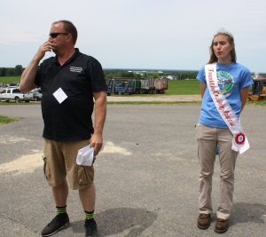 Steve McDonald of CCE Franklin County and Dairy Princess April Gokey greet visitors at the PAPAS tour. (Connie Jenkins Photo)